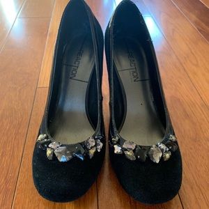 Kenneth Cole Reaction Black Suede Pumps with Crystal Details